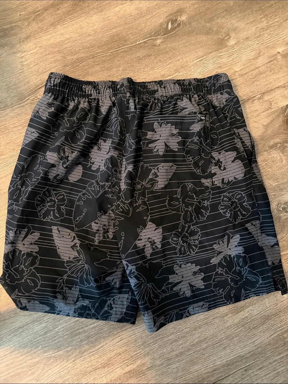 Hurley Black & Gray Floral Pattern Swim Trunks